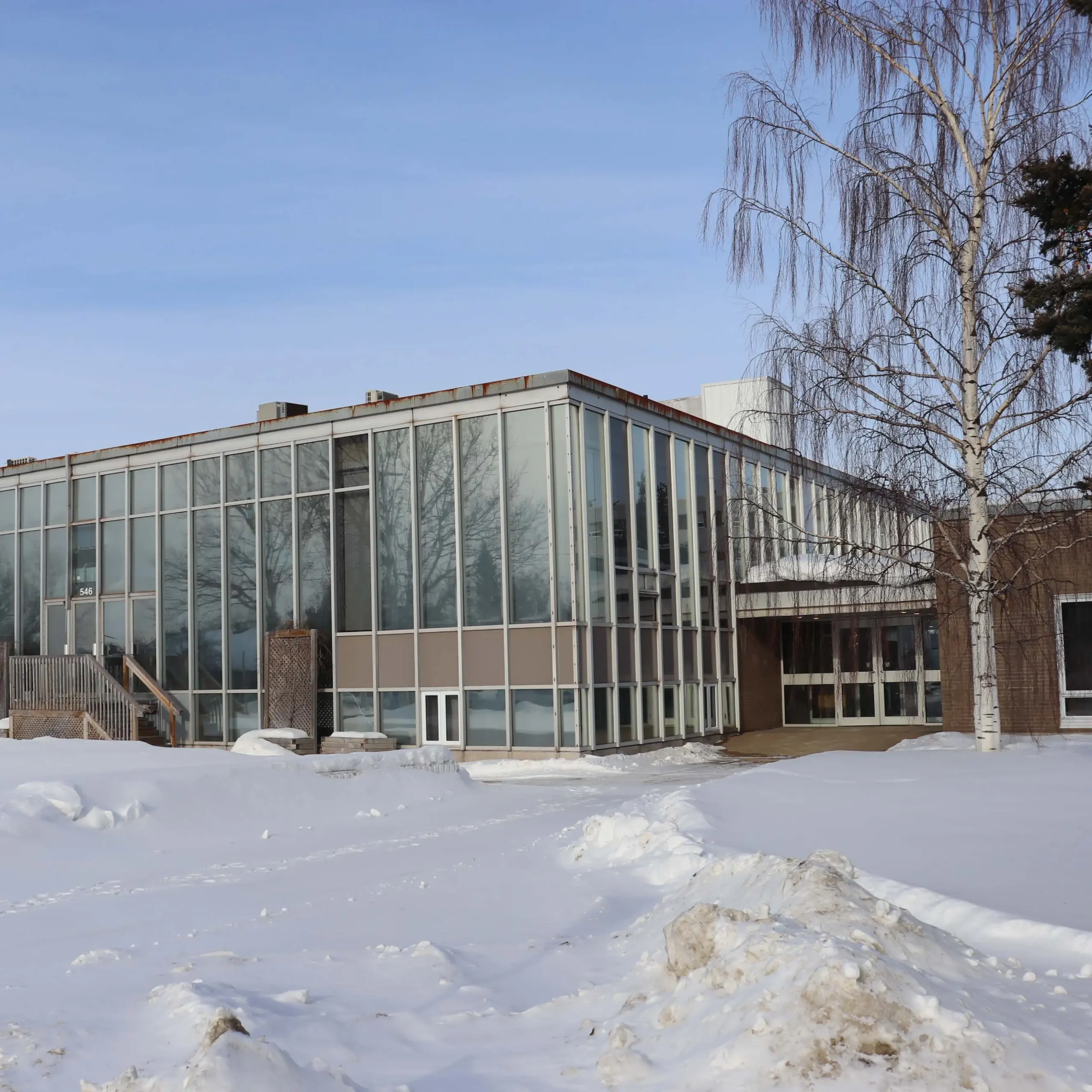 Étude patrimoniale de l'hôtel de ville de Sept-Îles. Client : Ville de Sept-Îles, 2020