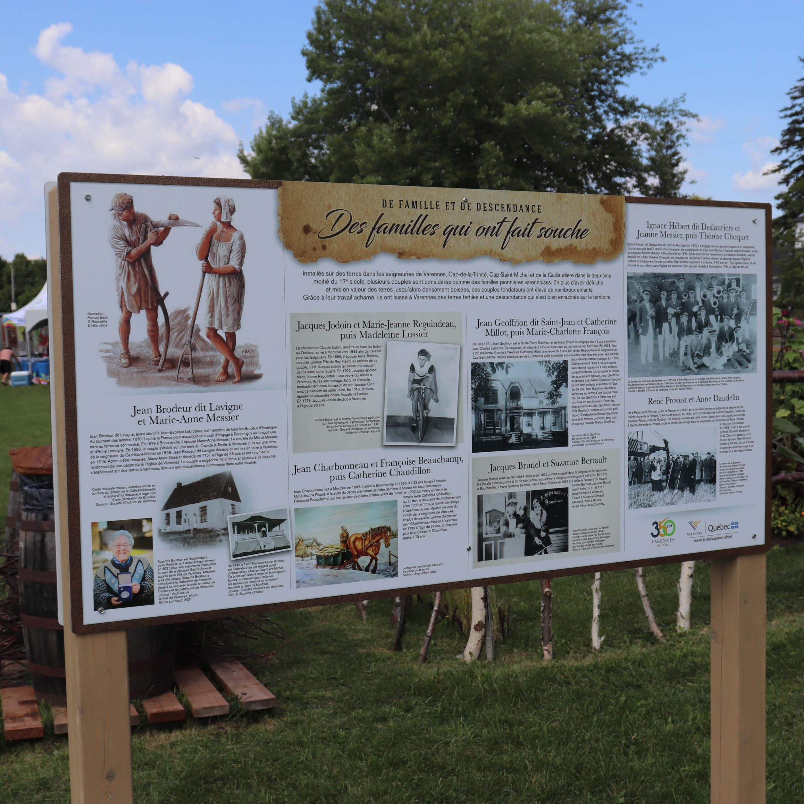 Expositions extérieures « De famille et de descendance » et « De terre et d'alimentation » dans le cadre du 350e anniversaire de Varennes. Client : Ville de Varennes, 2022